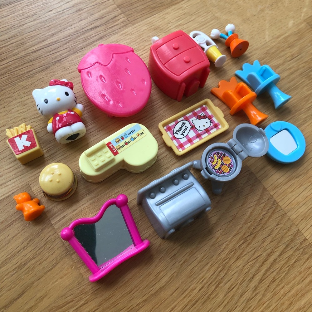 💖 3 for $10 💖 Tiny Dollhouse Furniture - Magnetic Polly Pocket, Hello Kitty